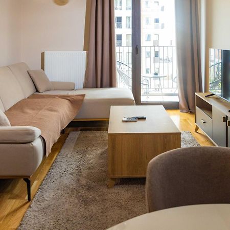 180° View Apartment In Diamond Building Skopje Luaran gambar