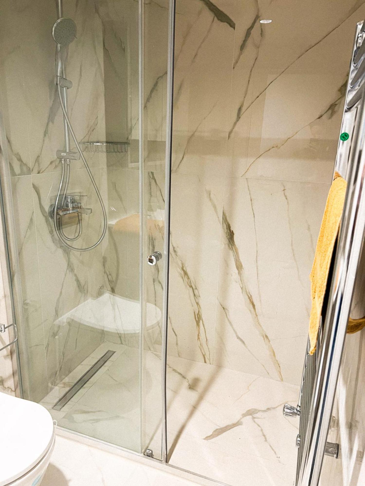 180° View Apartment In Diamond Building Skopje Luaran gambar