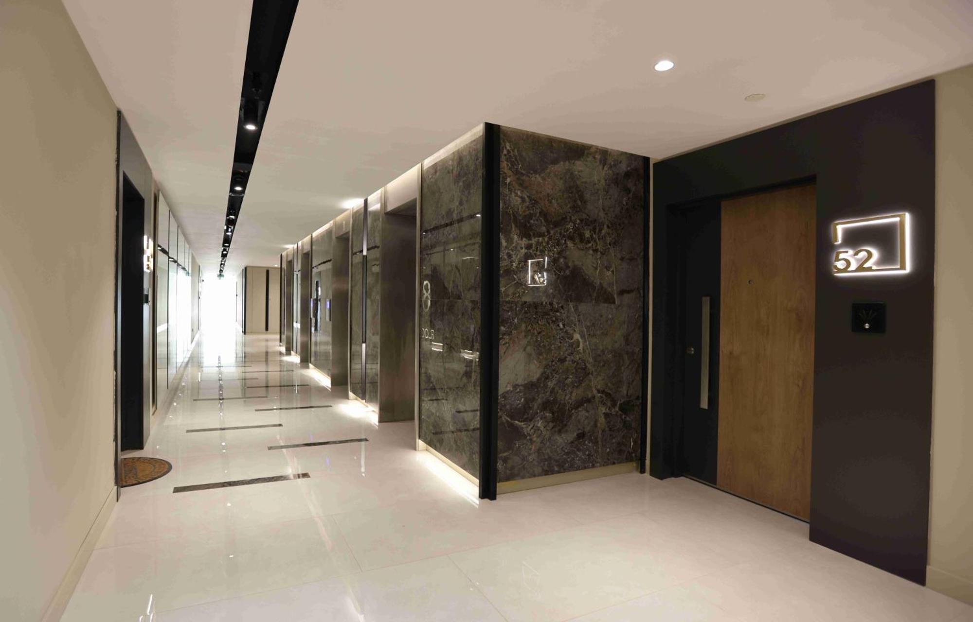 180° View Apartment In Diamond Building Skopje Luaran gambar
