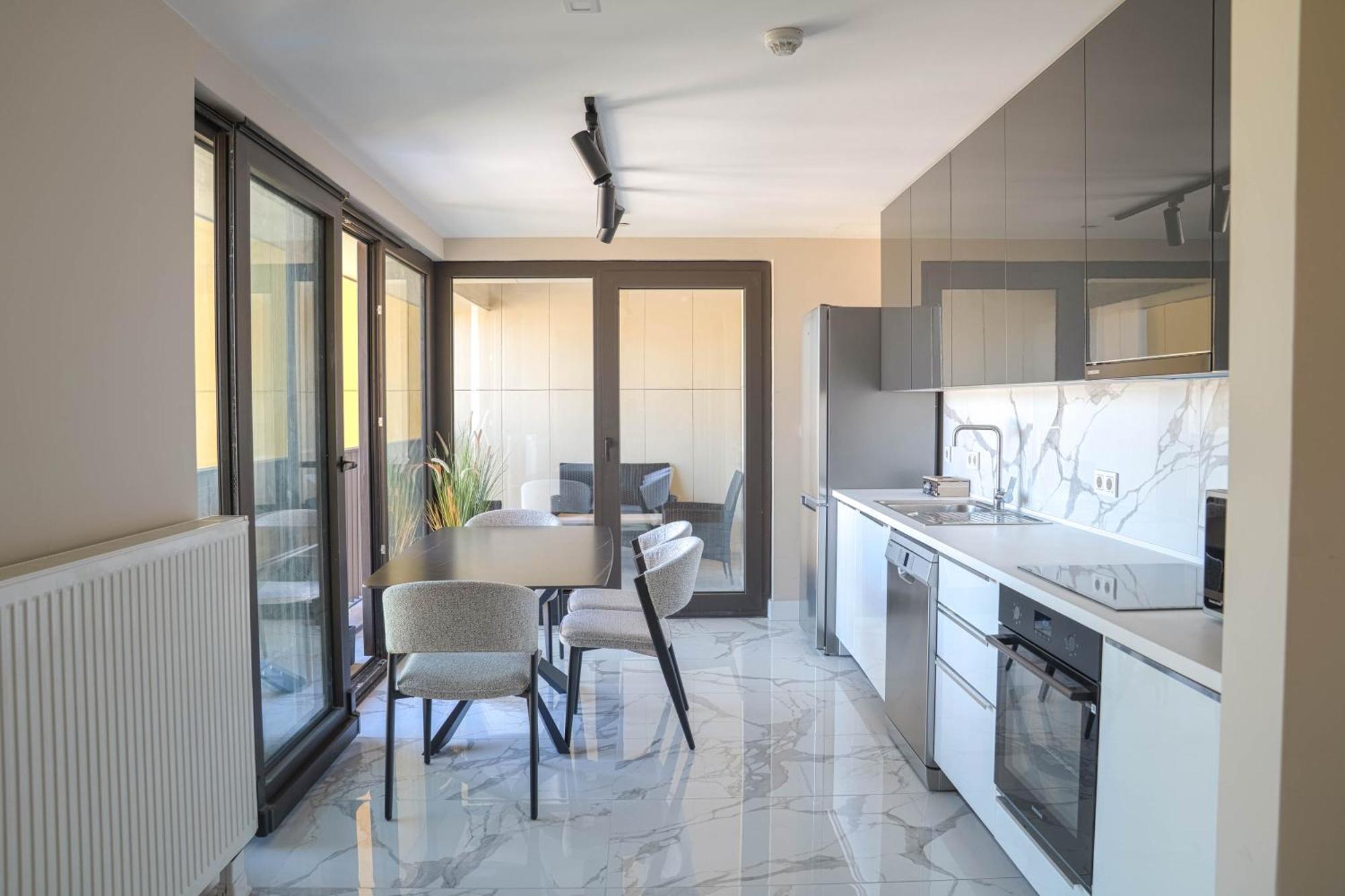 180° View Apartment In Diamond Building Skopje Luaran gambar