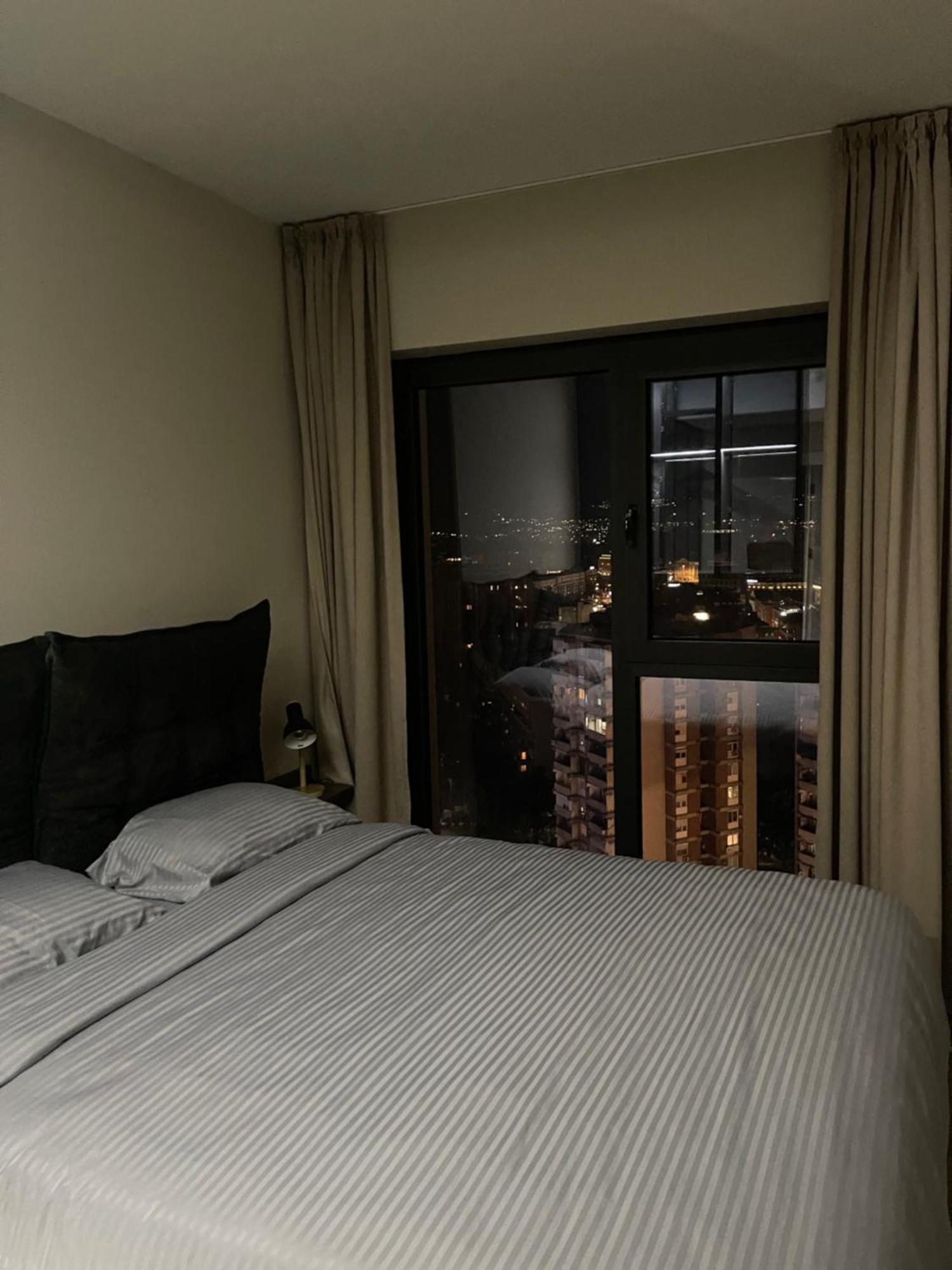 180° View Apartment In Diamond Building Skopje Luaran gambar