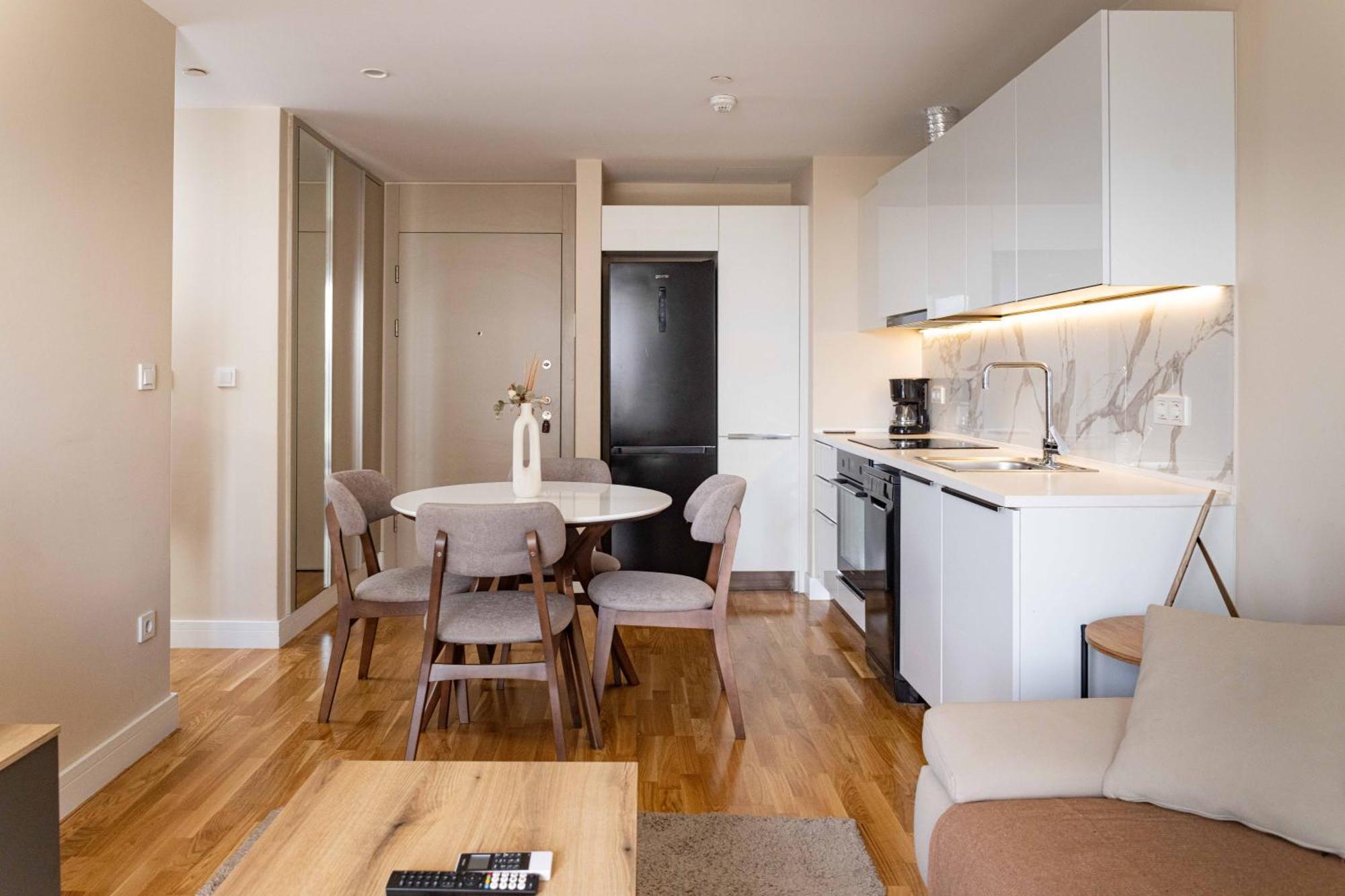 180° View Apartment In Diamond Building Skopje Luaran gambar
